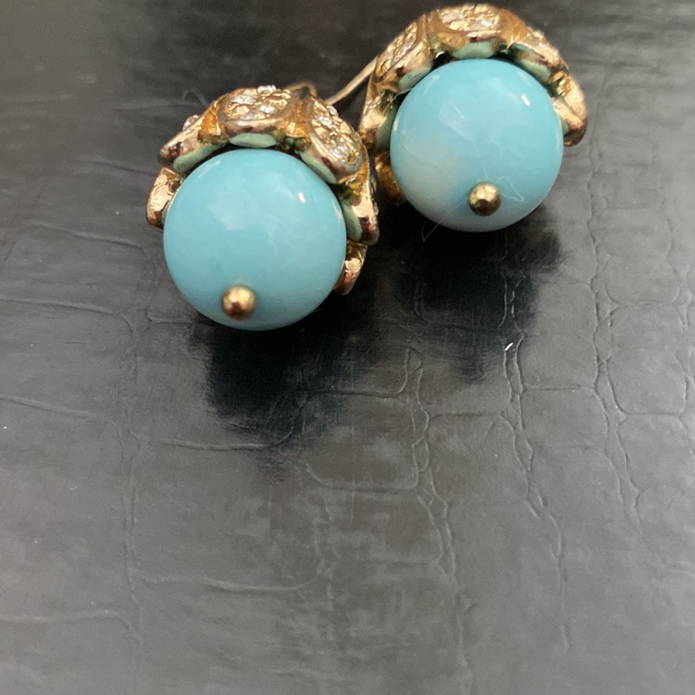 2 set of new dangle earrings - Picture 9 of 9